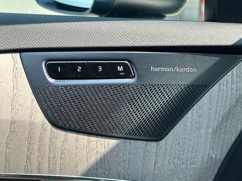 Certified 2024 Volvo XC90 B6 Plus w/ Protection Package Premier AWD/4WD image 33