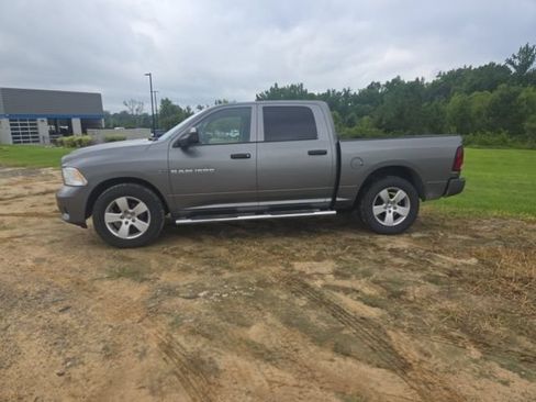 Used 2012 RAM 1500 Express w/ ST Popular Equipment Group AWD/4WD image 4