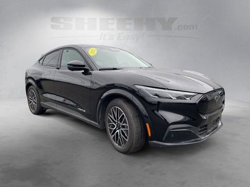 Certified 2025 Ford Mustang Mach-E Premium image 2