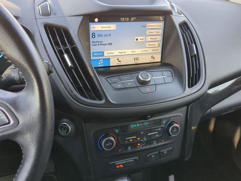 Used 2019 Ford Escape SEL image 32