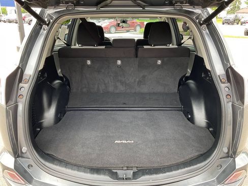 Used 2018 Toyota RAV4 XLE w/ Convenience Package AWD/4WD image 34