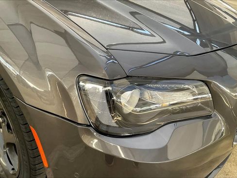 Used 2023 Chrysler 300 S image 27