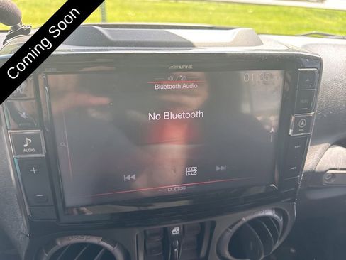 Used 2017 Jeep Wrangler Unlimited Sport AWD/4WD image 31