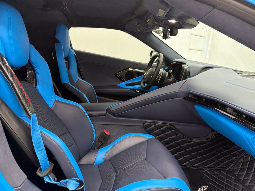 Used 2023 Chevrolet Corvette Stingray Premium Cpe w/ Z51 Performance Package RWD image 26