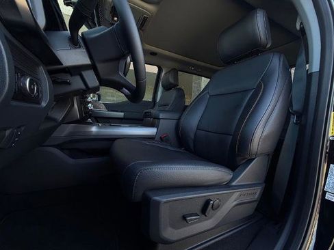 New 2026 Ford F250 Lariat w/ Black Appearance Package image 5