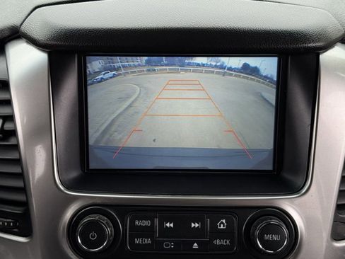 Used 2016 Chevrolet Suburban LT w/ Luxury Package image 19