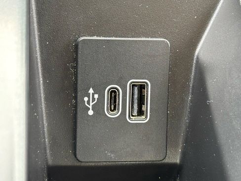 Used 2024 Lincoln Nautilus Premier w/ Equipment Group 102A image 35