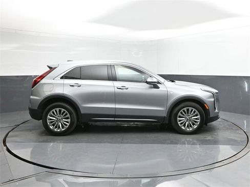 Used 2024 Cadillac XT4 Premium Luxury image 26