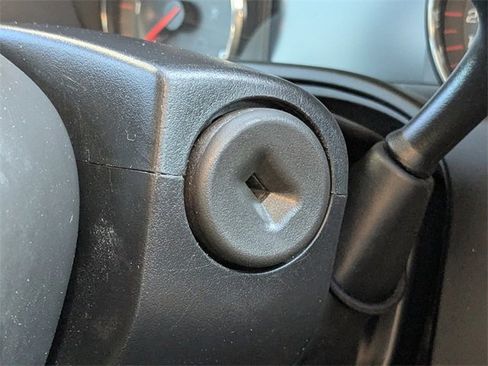 Used 2016 GMC Yukon SLE w/ Convenience Package image 30