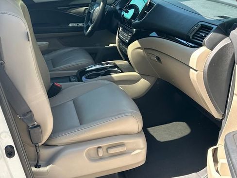 Used 2021 Honda Pilot Touring image 27