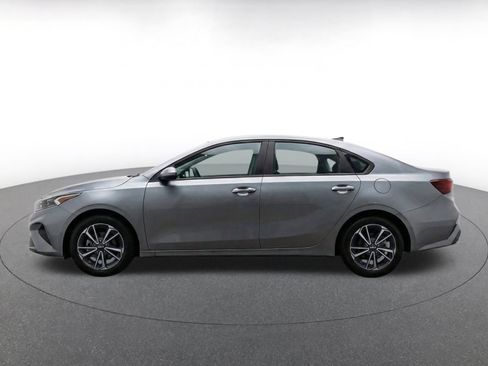 Used 2024 Kia Forte LXS FWD image 4