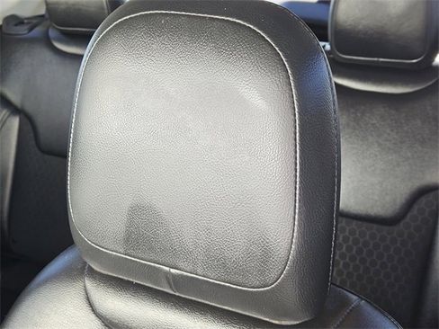 Used 2020 Jeep Compass Latitude image 15