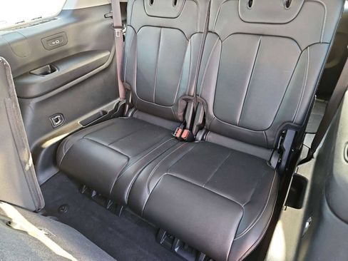 Used 2021 Jeep Grand Cherokee L Limited image 38