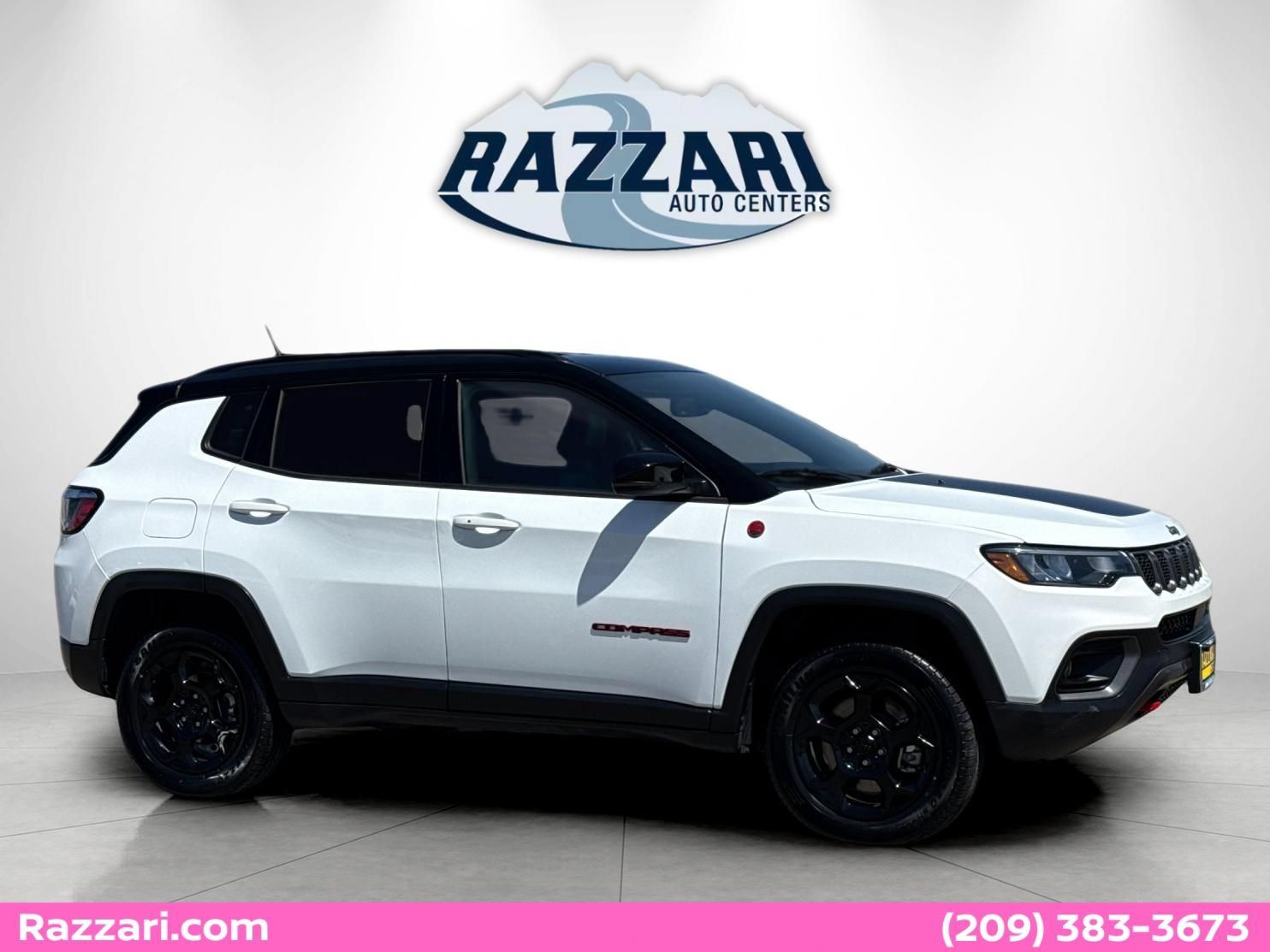 Used 2024 Jeep Compass Trailhawk AWD/4WD image 1