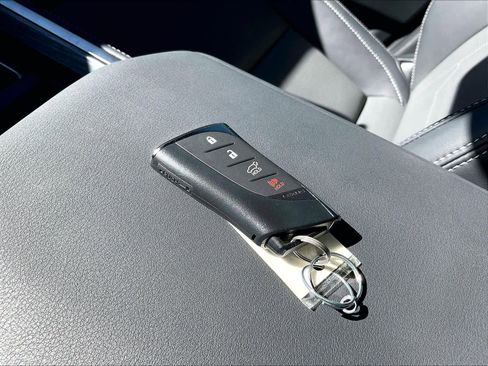 Used 2024 Lexus GX 550 Luxury w/ Accessory Package (2T) image 11