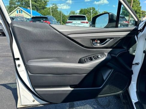 Used 2024 Subaru Outback Premium AWD/4WD image 14