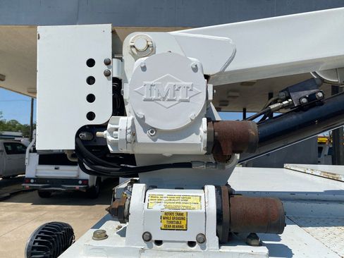 Used 2011 Ford F550 2WD Regular Cab Super Duty w/ Payload Upgrade Pkg image 14