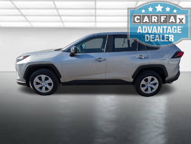 Used 2025 Toyota RAV4 LE AWD/4WD image 24