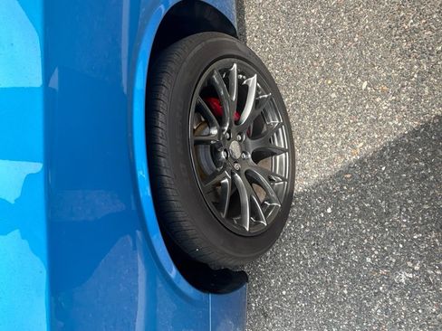 Used 2016 Dodge Challenger SRT RWD image 11