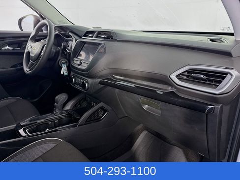 Used 2021 Chevrolet TrailBlazer LS FWD image 28