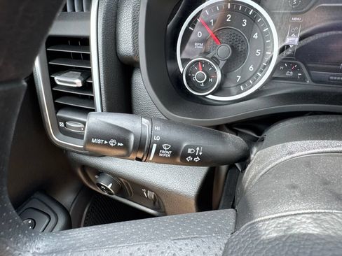 New 2026 RAM 1500 Express AWD/4WD image 12
