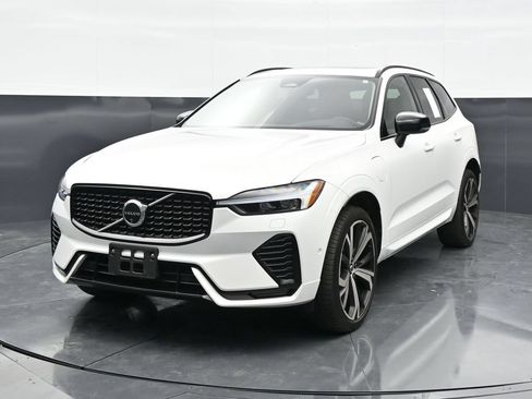 Used 2024 Volvo XC60 T8 Ultimate w/ Climate Package AWD/4WD image 4