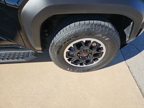 Used 2025 Toyota 4Runner TRD Off-Road image 9