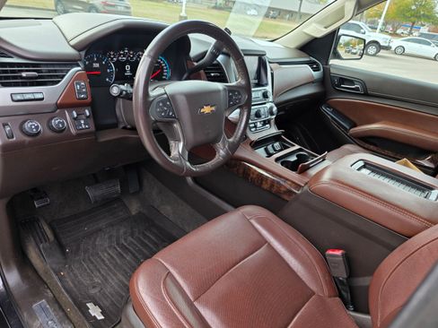 Used 2018 Chevrolet Suburban Premier image 6