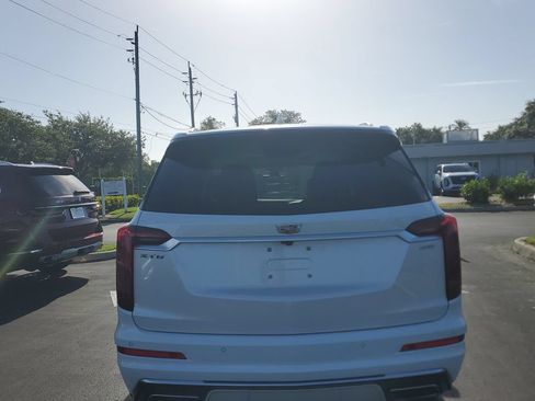 Certified 2023 Cadillac XT6 Premium Luxury w/ Technology Package FWD image 13