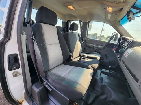 Used 2008 Chevrolet Silverado 2500 W/T w/ Snow Plow Prep Package AWD/4WD image 15