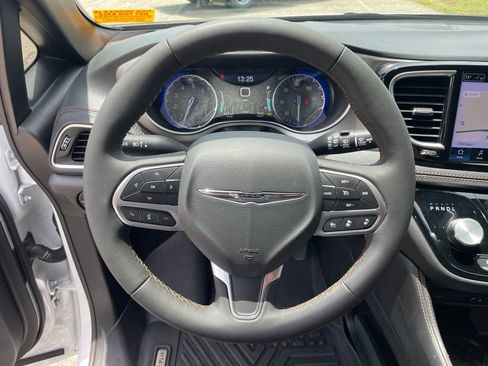 Used 2026 Chrysler Pacifica Pinnacle FWD image 17