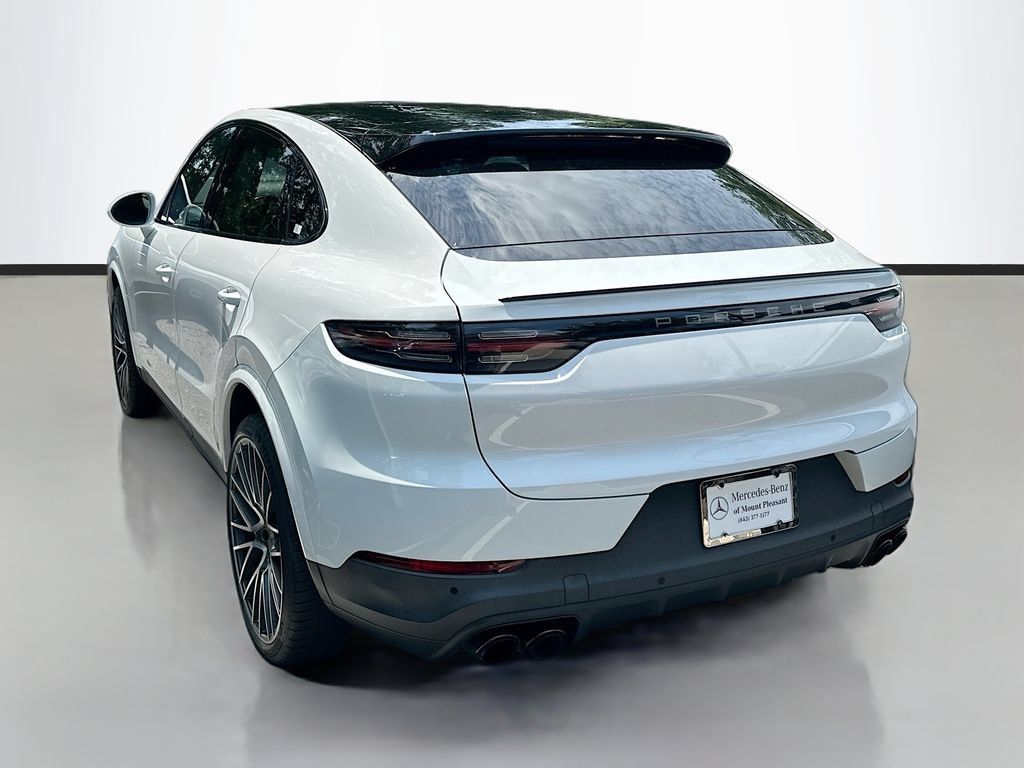 Used 2023 Porsche Cayenne Platinum Edition AWD/4WD image 7