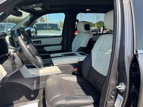 Used 2023 Toyota Sequoia Capstone AWD/4WD image 7