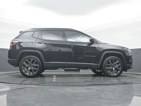 New 2026 Jeep Compass Latitude w/ Sun and Sound Group AWD/4WD image 52