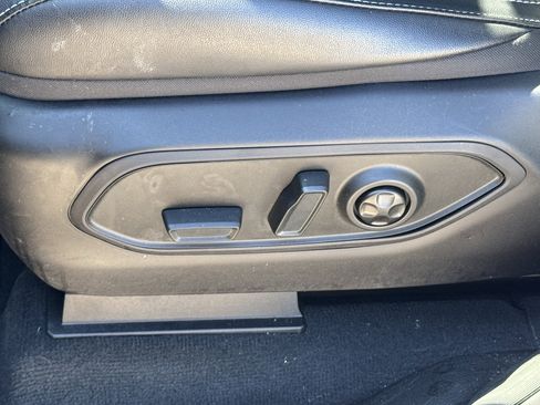 Used 2025 Jeep Grand Cherokee L Altitude image 30