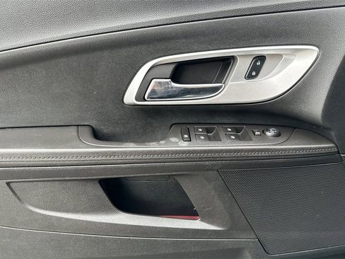 Used 2016 Chevrolet Equinox LT w/ Convenience Package image 12