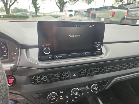 Certified 2023 Honda Accord LX image 17