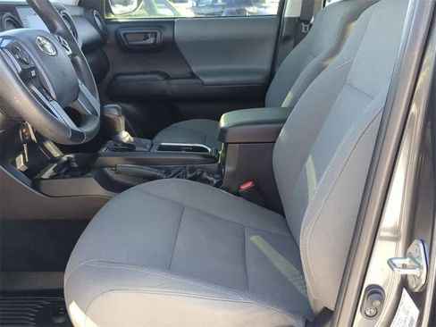Used 2020 Toyota Tacoma SR image 15