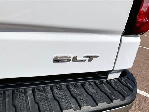 Used 2025 GMC Sierra 1500 SLT AWD/4WD image 25