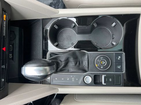 Used 2019 Volkswagen Atlas SEL Premium AWD/4WD image 31