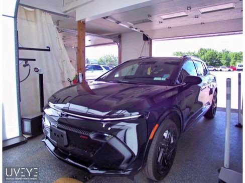 Used 2024 Chevrolet Equinox EV LT AWD/4WD image 1