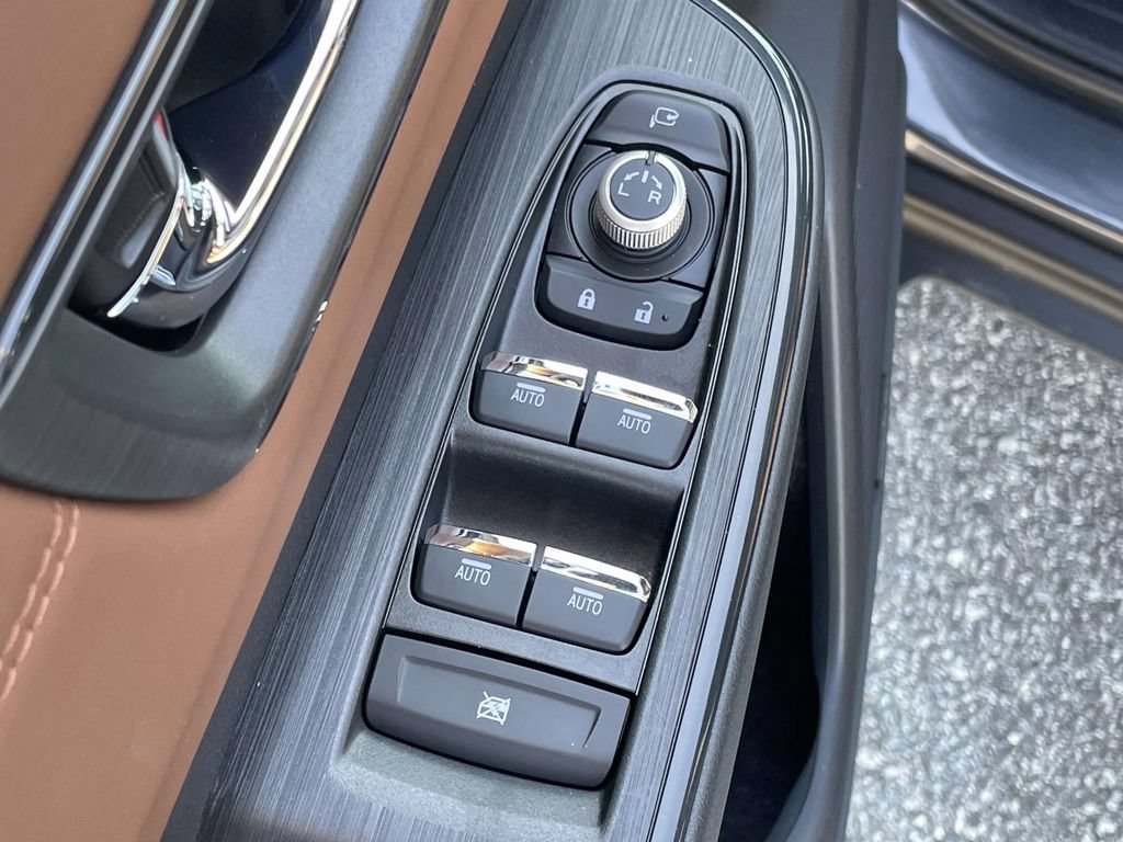 Certified 2026 Subaru Outback Touring AWD/4WD image 6
