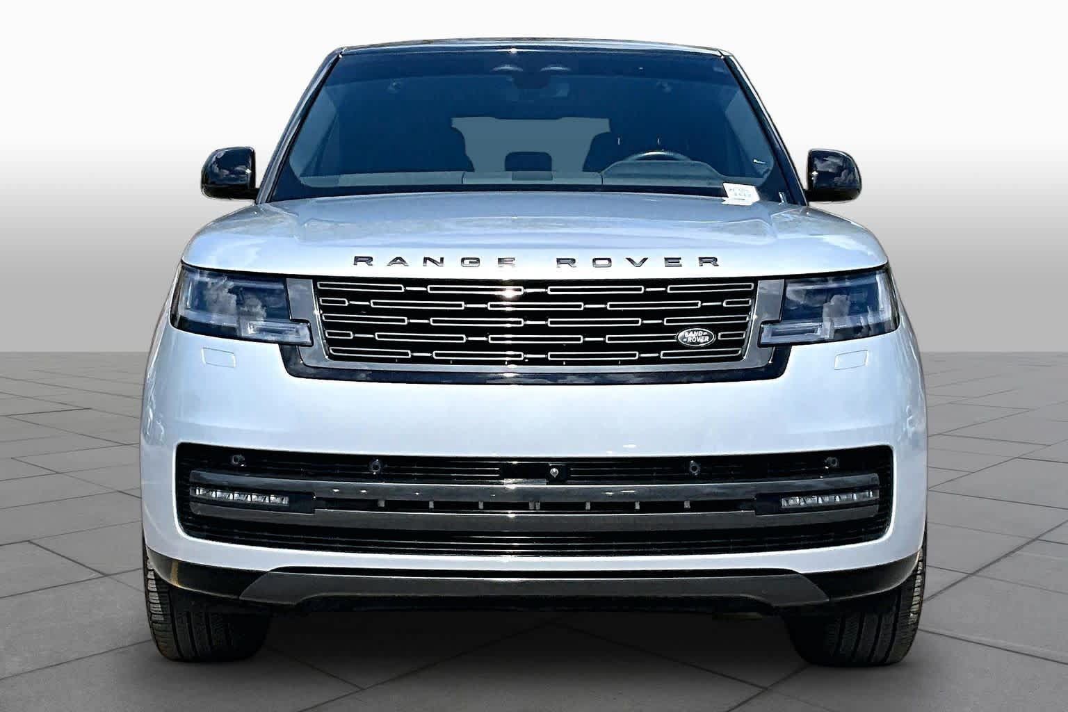 Used 2025 Land Rover Range Rover SE AWD/4WD image 7