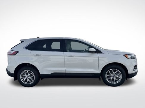 Used 2024 Ford Edge SEL image 6