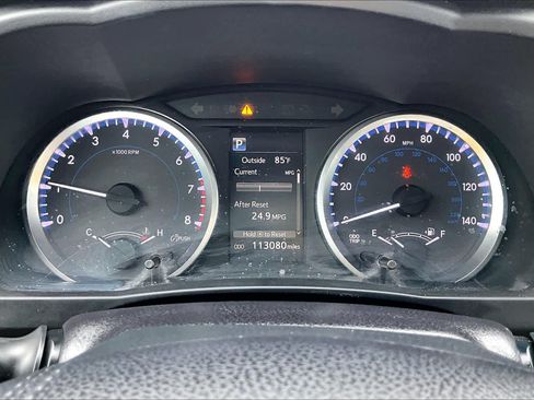 Used 2018 Toyota Highlander Plus FWD image 25