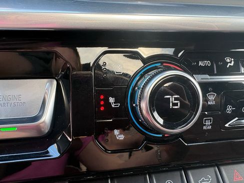 Used 2023 GMC Sierra 1500 Denali Ultimate image 22