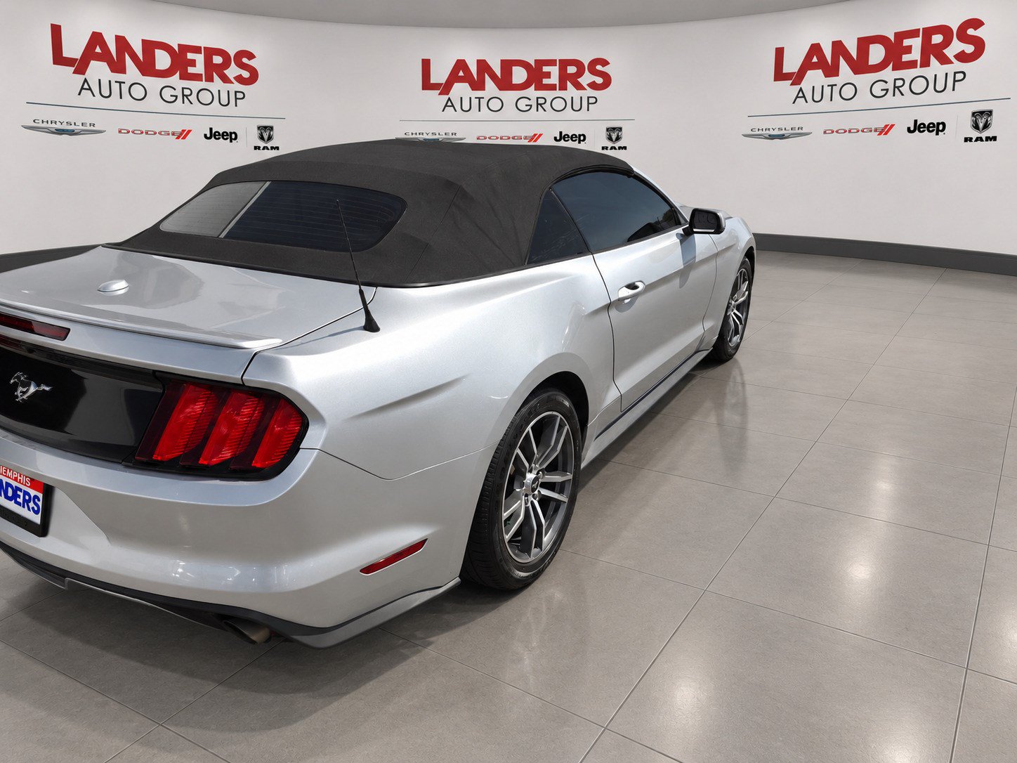 Used 2016 Ford Mustang Premium RWD image 5