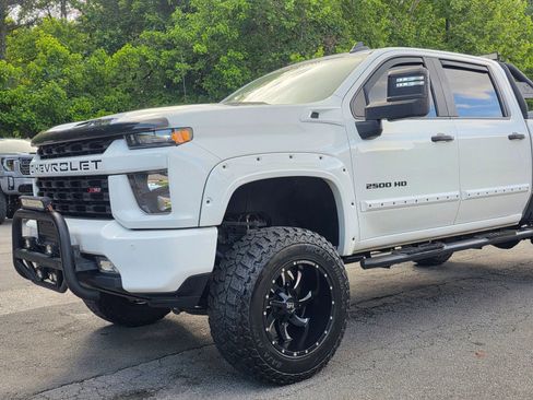Used 2020 Chevrolet Silverado 2500 LT w/ All Star Edition AWD/4WD image 2