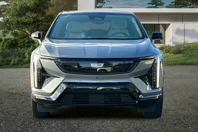 New 2027 Cadillac Optiq Sport w/ LPO, Floor Liner Package AWD/4WD image 9