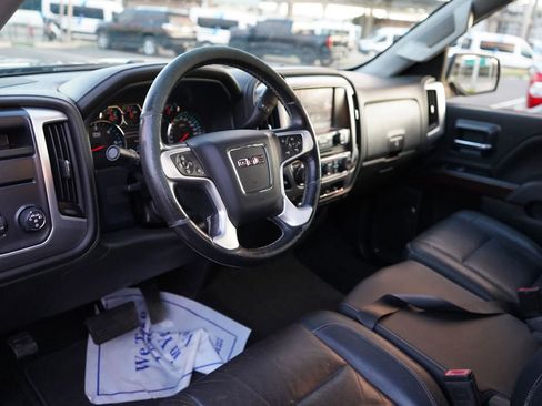 Used 2018 GMC Sierra 1500 SLT w/ SLT Preferred Package image 9